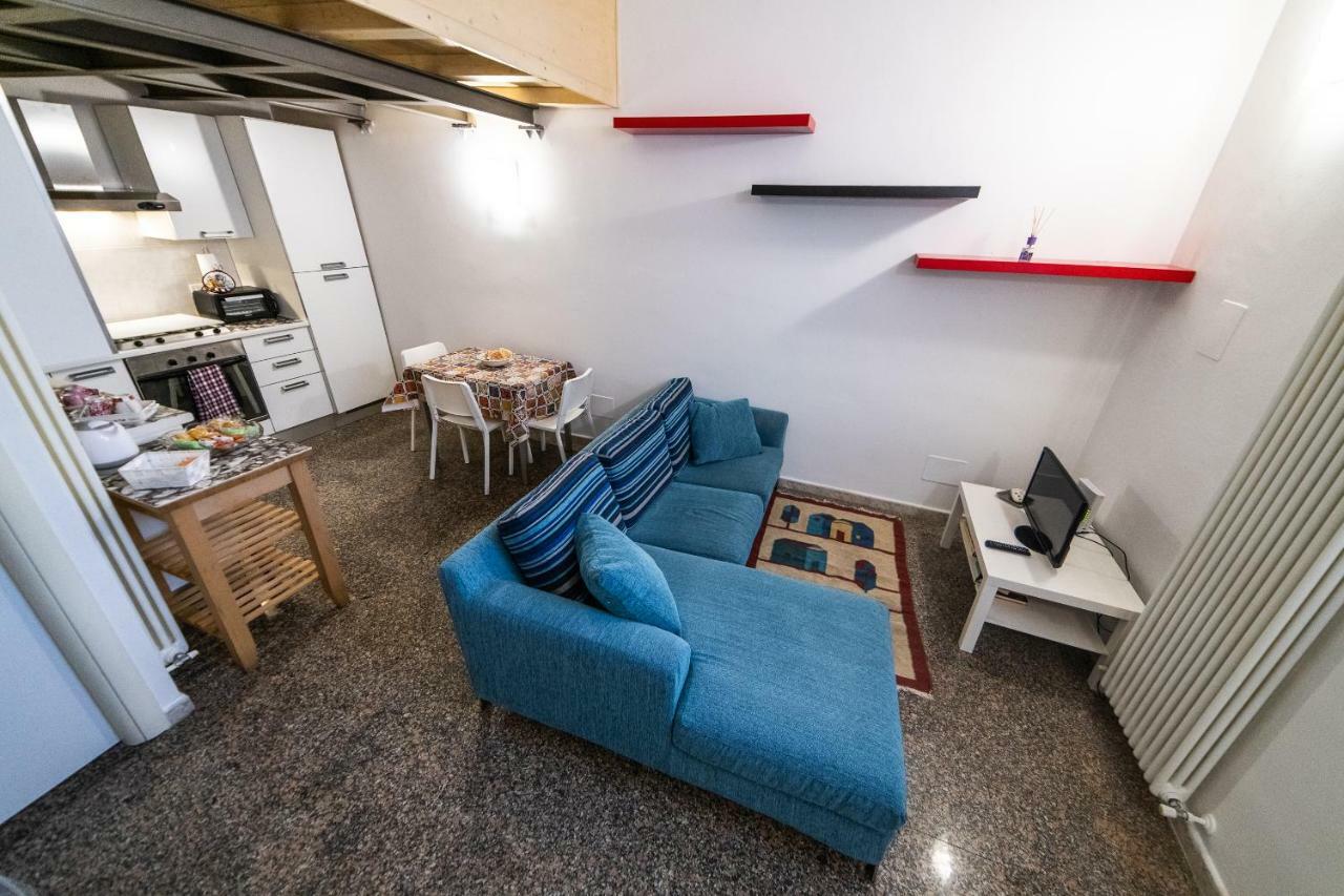 ボローニャAnais' Loft- Osp. Sant'Orsola-Fieraアパートメント エクステリア 写真